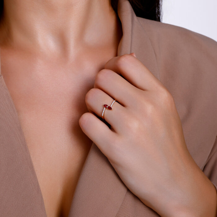 0,34 Karat Pırlanta Yakut Yüzük