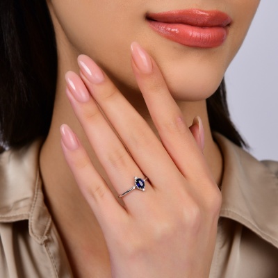 1,25 Karat Pırlantalı Safir Yüzük