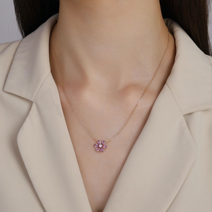 1,44 Karat Pırlanta Pembe Safir Çiçek Kolye